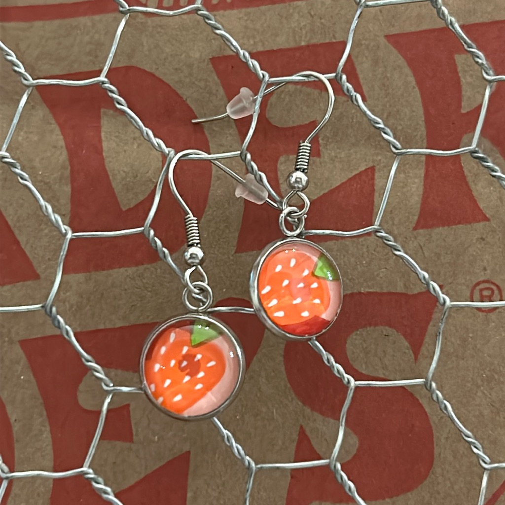 Trader Joes Earrings 12mm Strawberry 11$